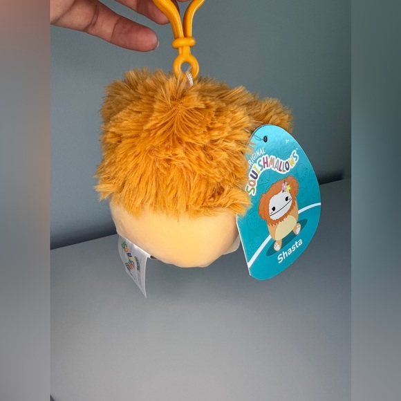Shasta the Bigfoot Squishmallow Clip - Picture 3 of 3